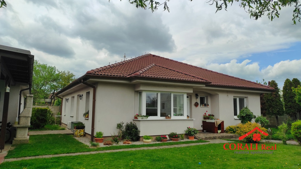 Predaj 5i bungalov s príslušenstvom, pozemok 831 m2, Ivanka pri Dunaji