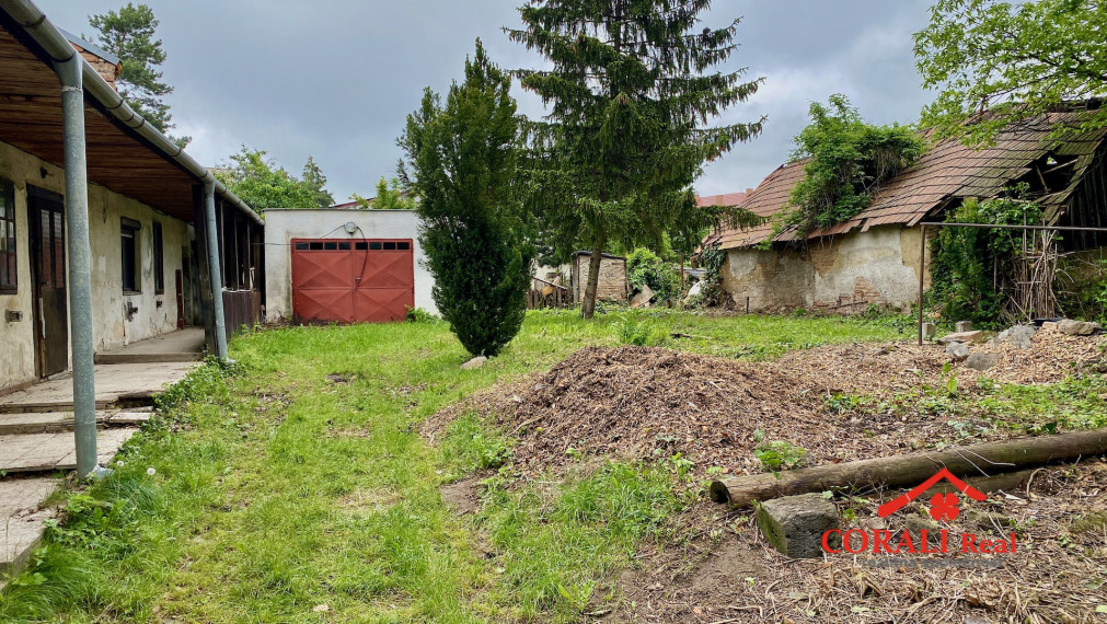 Predaj pozemku so starým domom, 655 m2, Bernolákovo